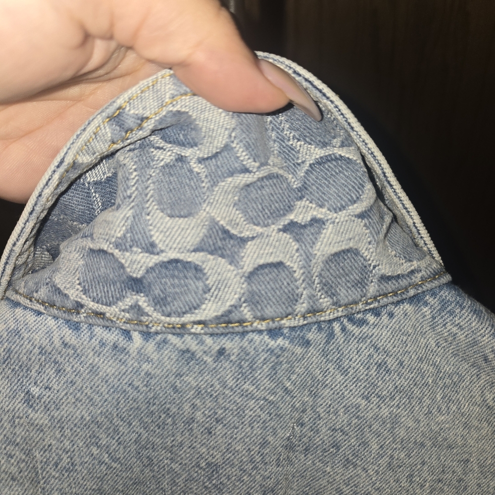 LIKE NEW AUTHENTIC COACH Denim Crop Jacket In Organic Cotton - Picture 7 of 10
